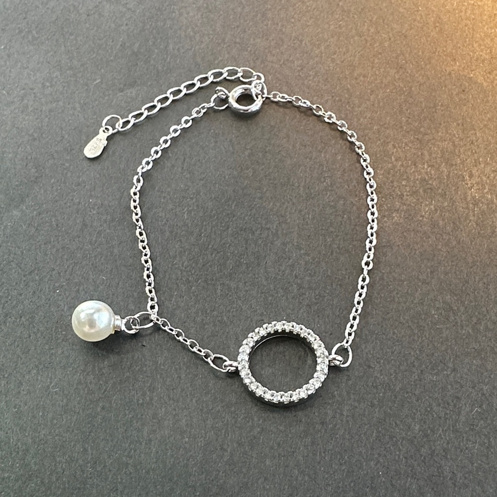 Sterling Silver Pearl & Pavé Circle Bracelet